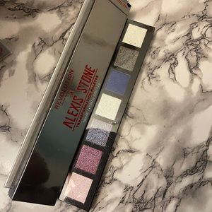 Revolution X Alexis Stone eyeshadow palette